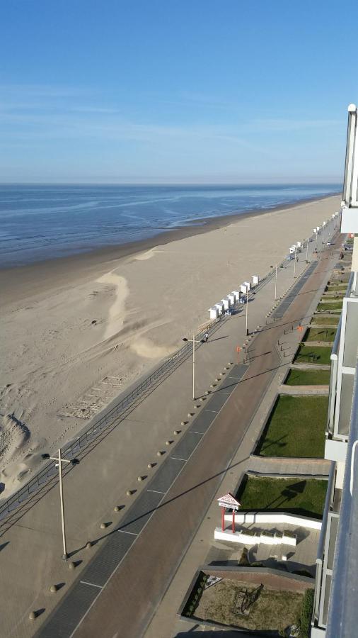 Studio On The Beach With Sea View Middelkerke Eksteriør billede