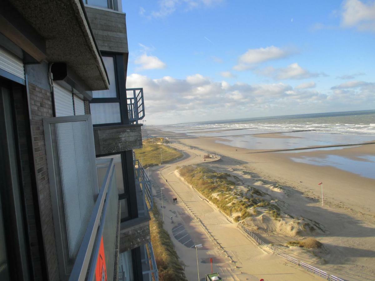 Studio On The Beach With Sea View Middelkerke Eksteriør billede