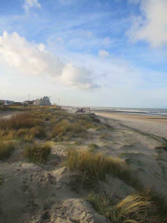 Studio On The Beach With Sea View Middelkerke Eksteriør billede