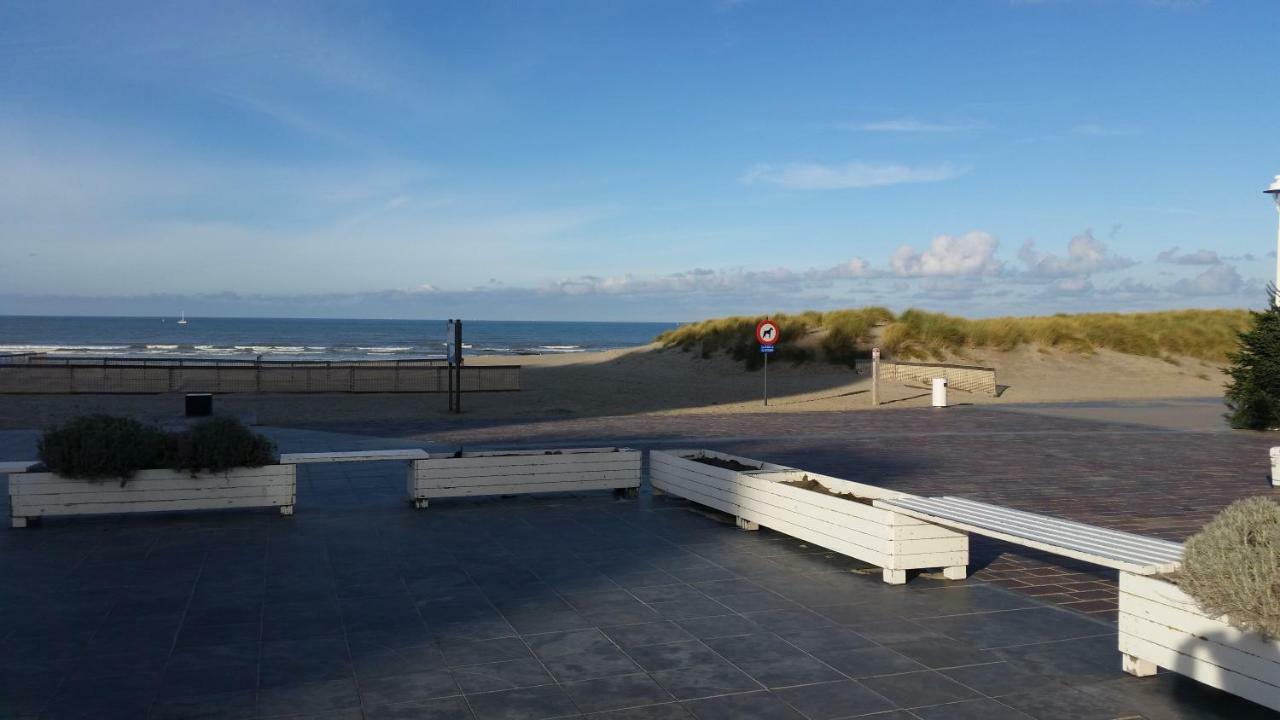 Studio On The Beach With Sea View Middelkerke Eksteriør billede